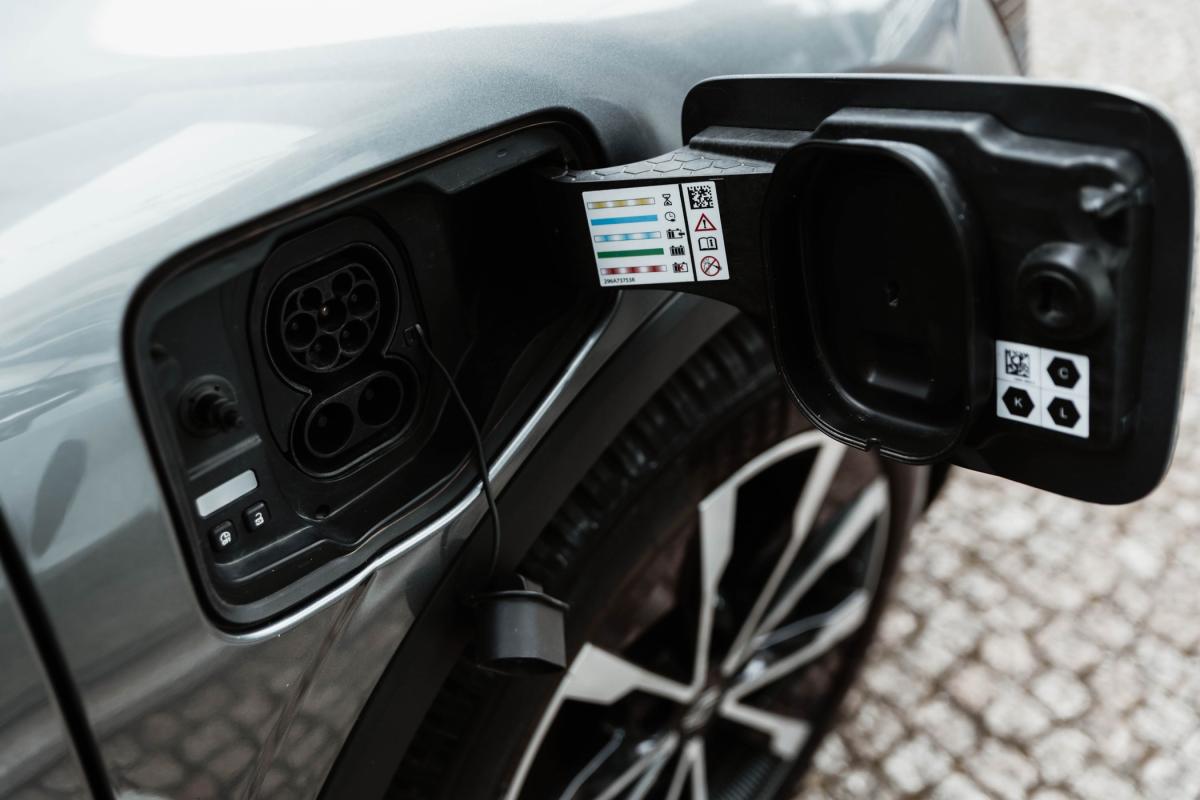 renault-megane-e-tech-2023-eletrico-0cc