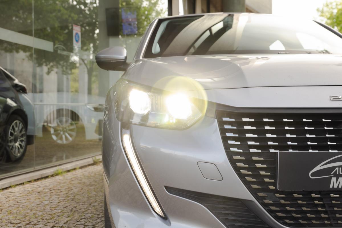 peugeot-208-2020-gasolina-1199cc