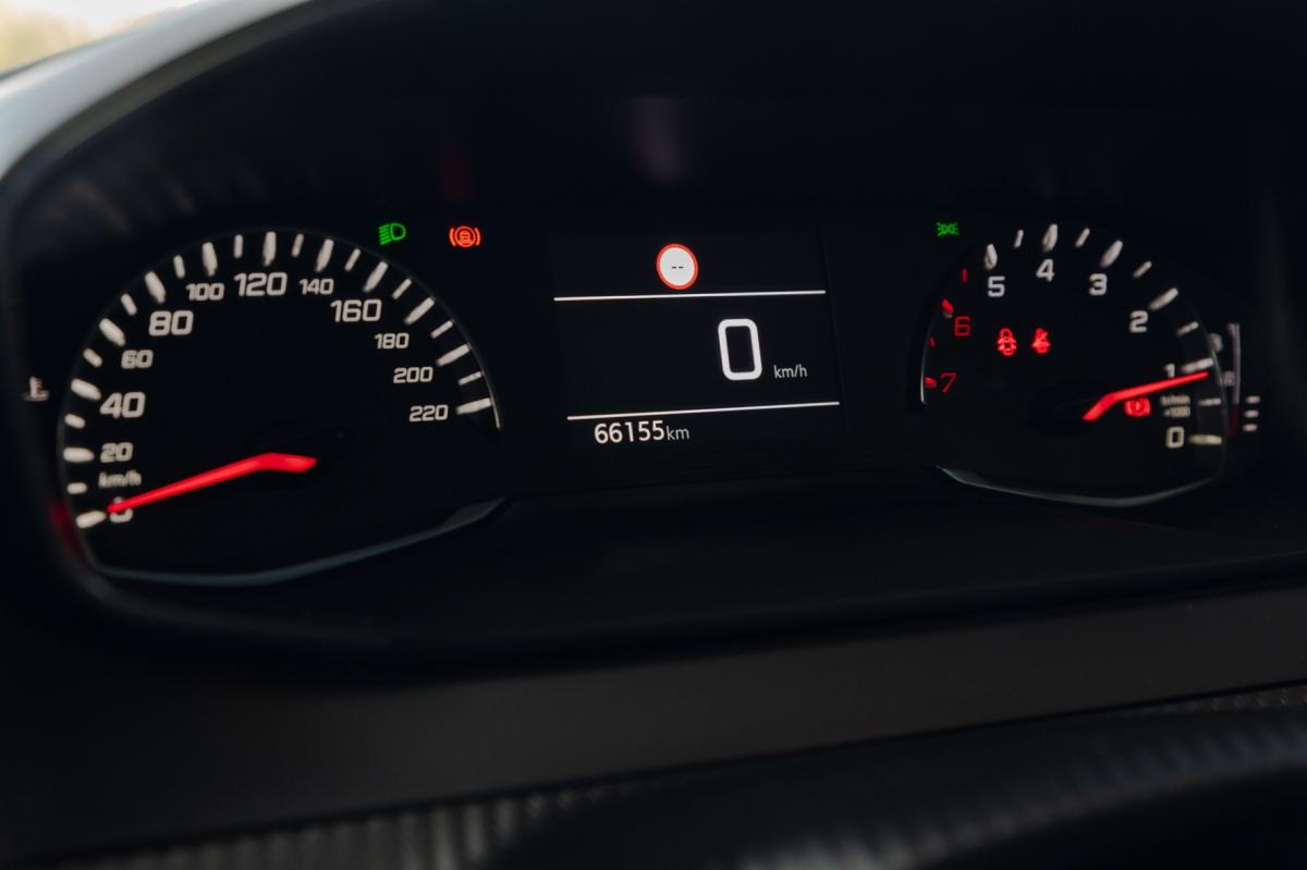 peugeot-208-2020-gasolina-1199cc