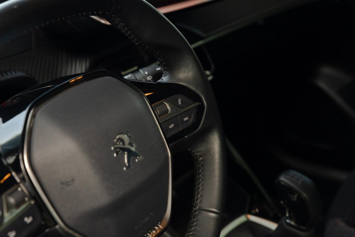 peugeot-208-2020-gasolina-1199cc