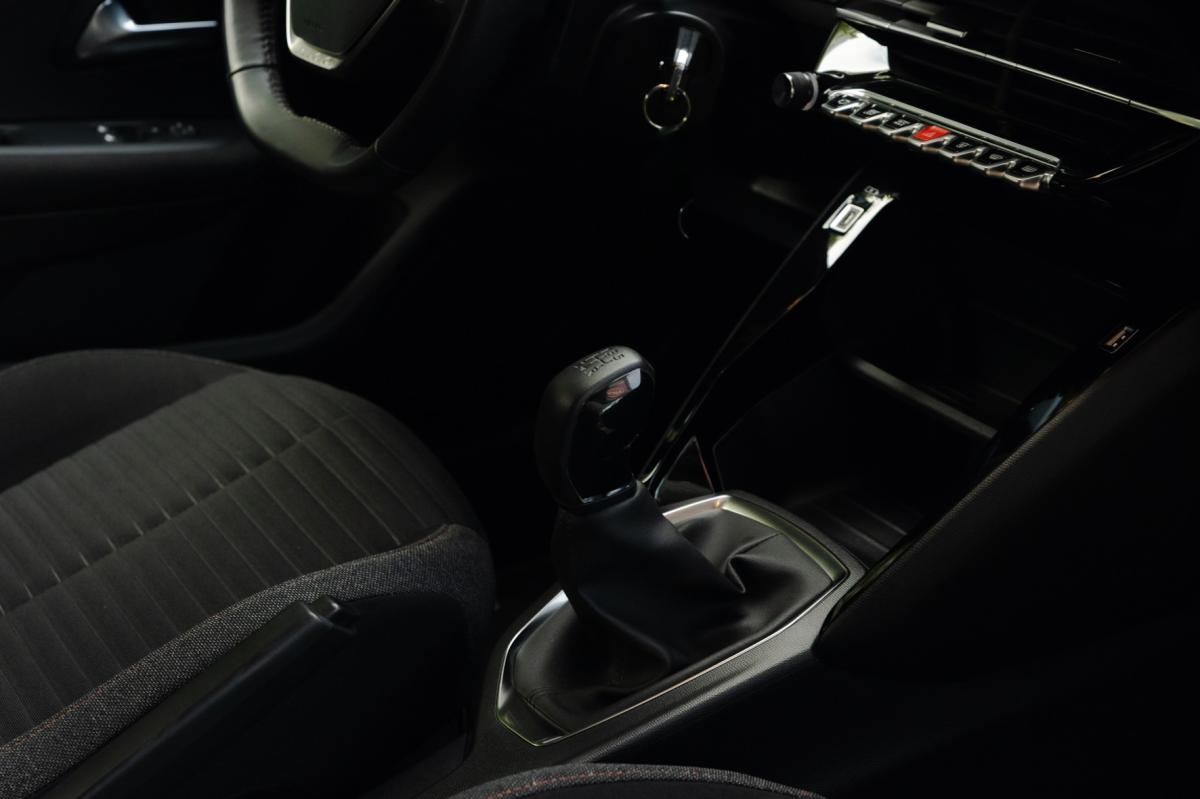 peugeot-208-2020-gasolina-1199cc
