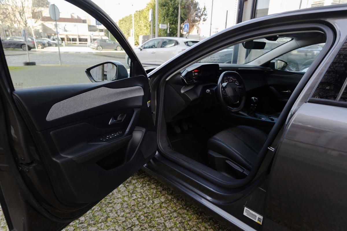 peugeot-308-sw-2022-diesel-1499cc