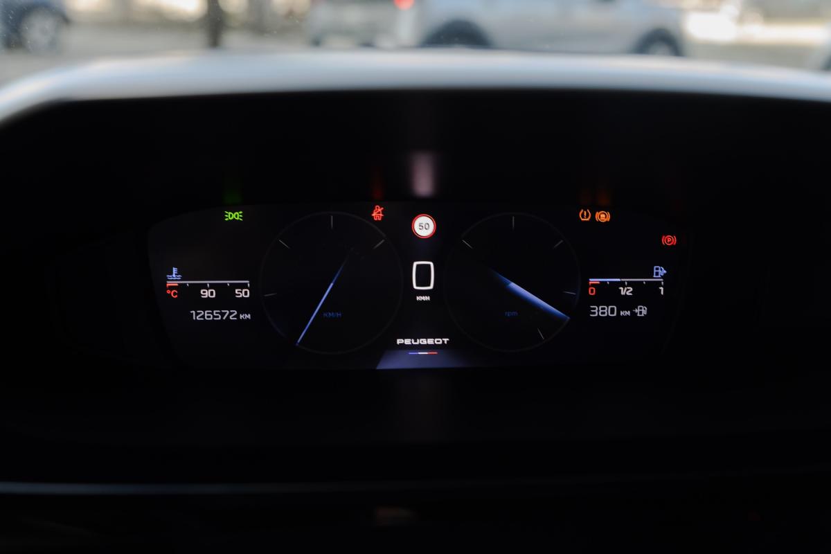 peugeot-308-sw-2022-diesel-1499cc