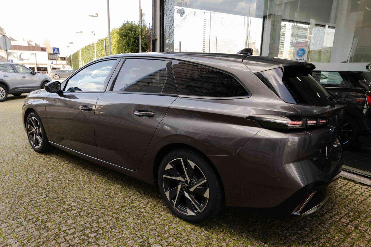 peugeot-308-sw-2022-diesel-1499cc