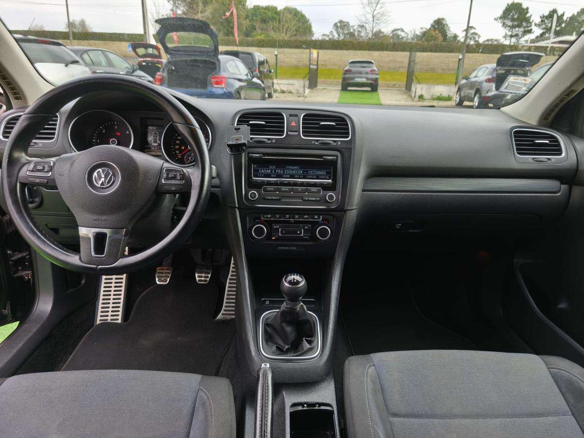 volkswagen-golf-variant-2012-diesel-1598cc