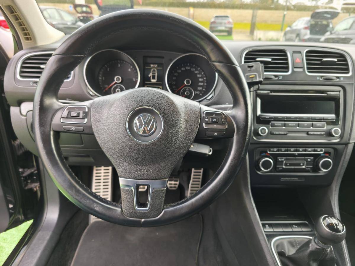 volkswagen-golf-variant-2012-diesel-1598cc