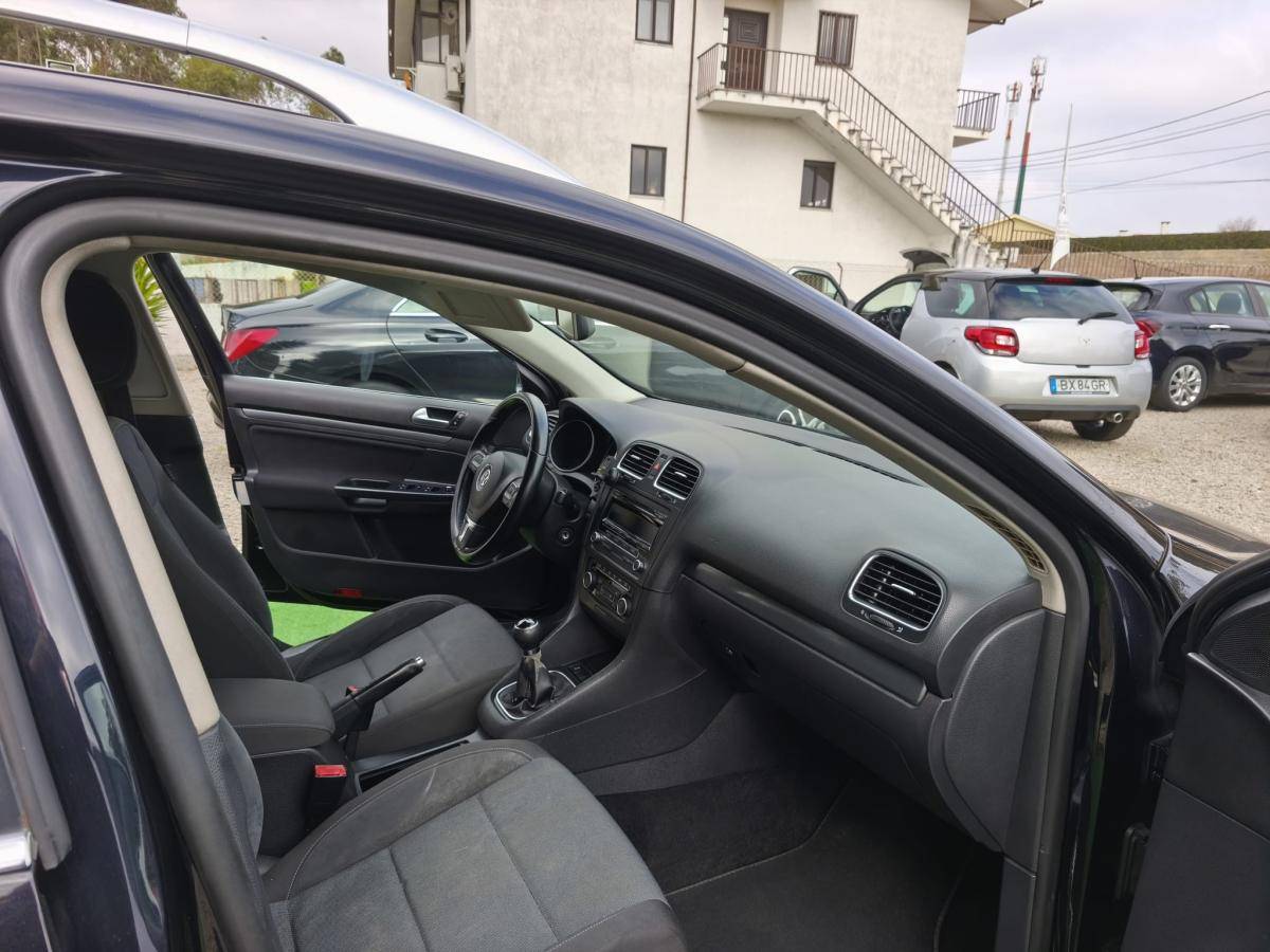 volkswagen-golf-variant-2012-diesel-1598cc