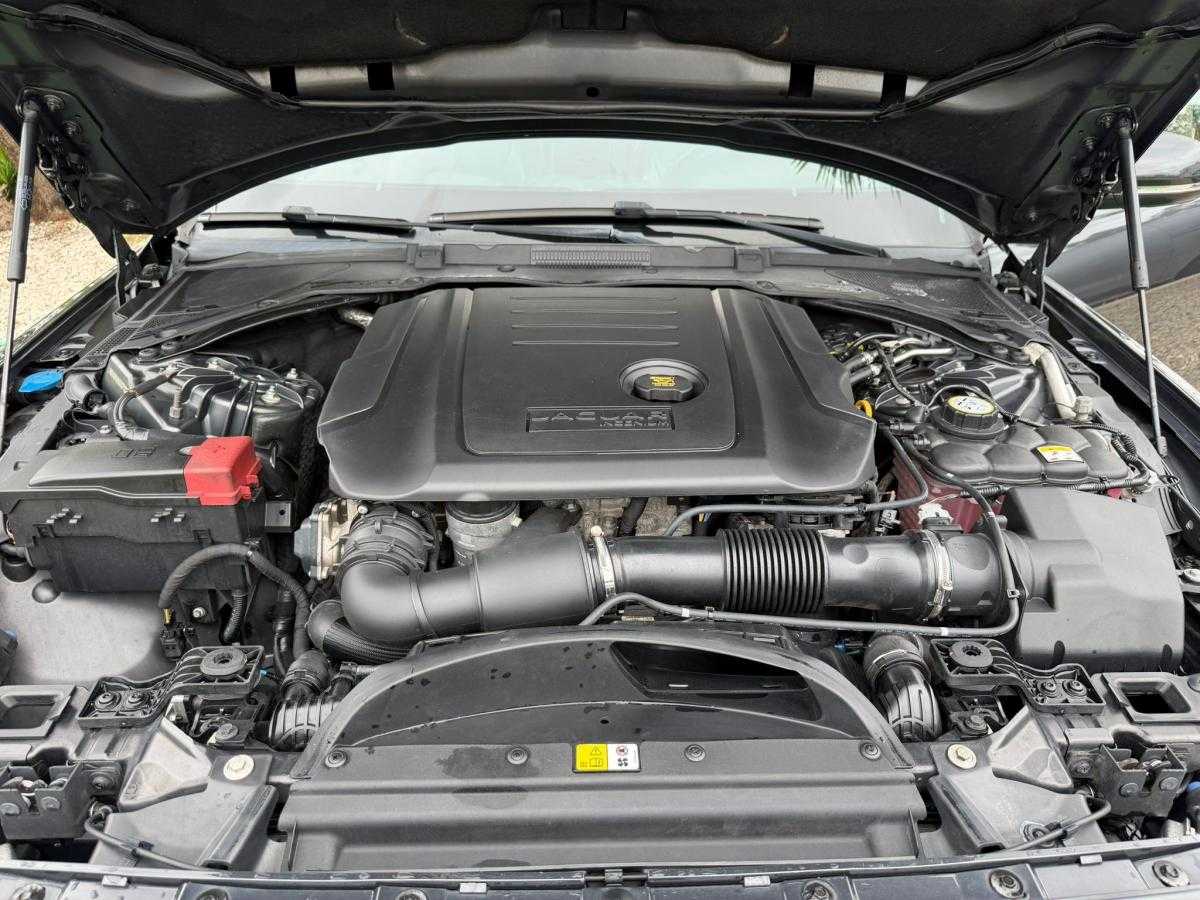 jaguar-xe-2018-diesel-1999cc