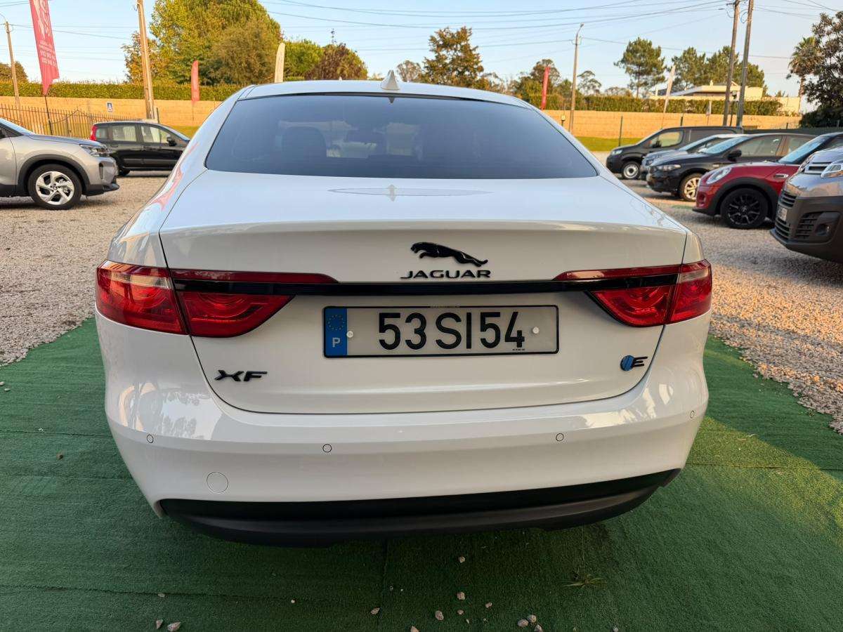 jaguar-xf-2017-diesel-1999cc