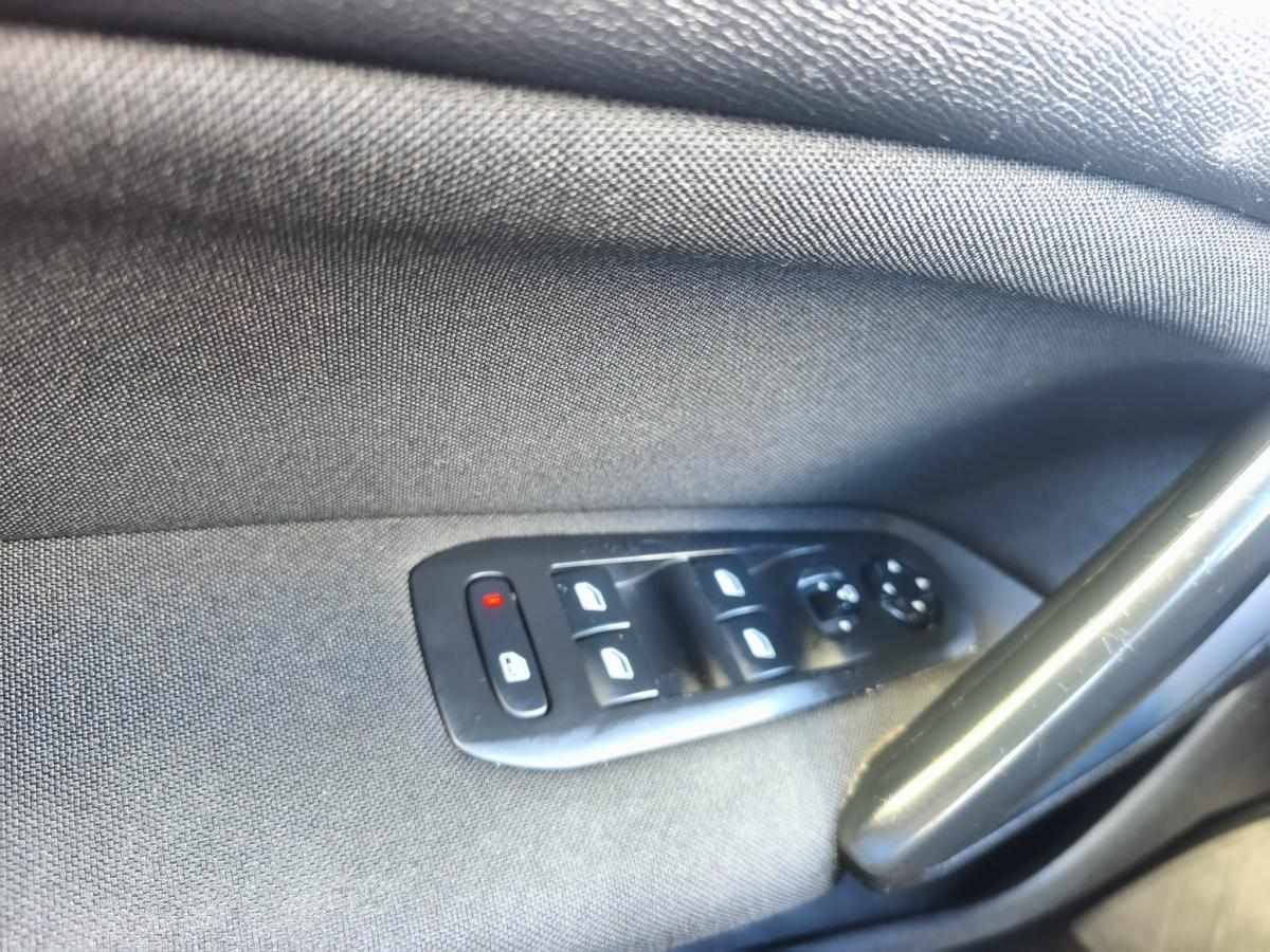 peugeot-308-sw-2016-diesel-1560cc