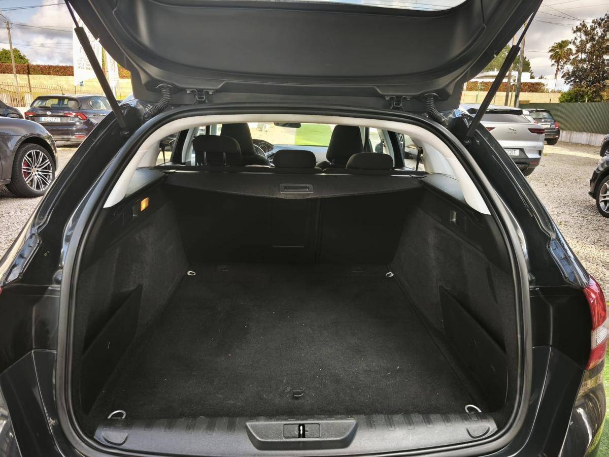 peugeot-308-sw-2016-diesel-1560cc