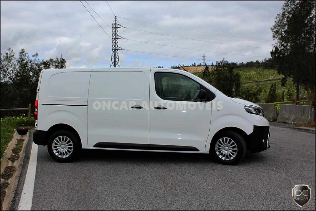toyota-proace-2-0d-4d-l2-2022-diesel-1997cc