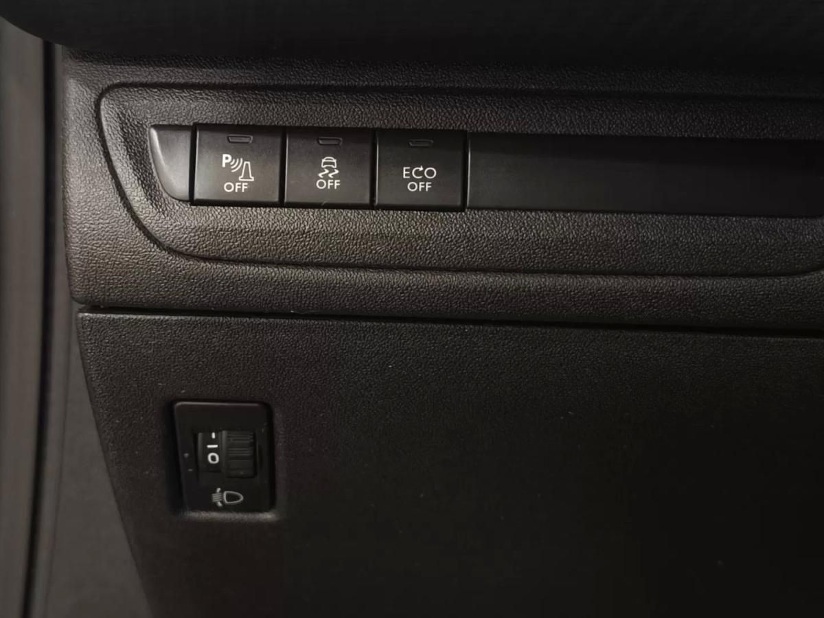 peugeot-2008-2017-gasolina-1199cc