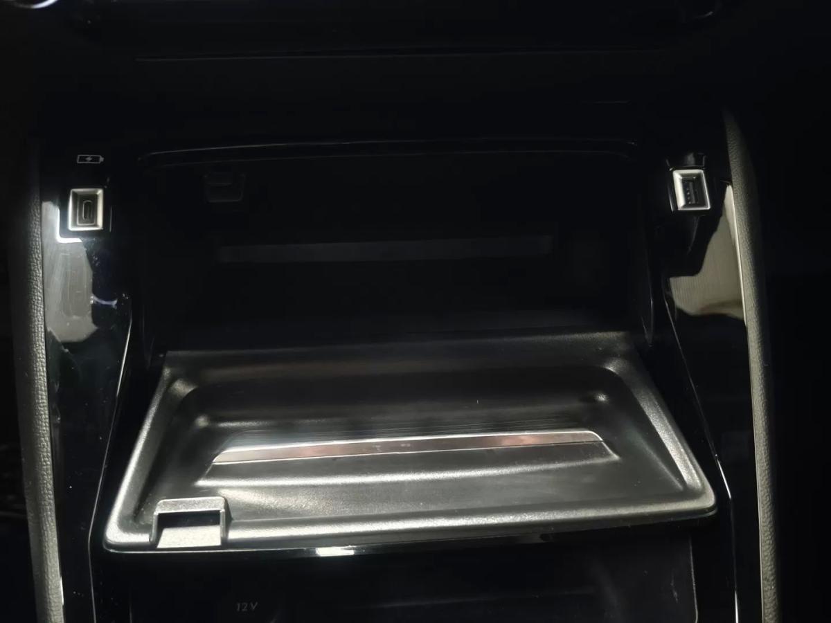 peugeot-2008-2023-gasolina-1199cc