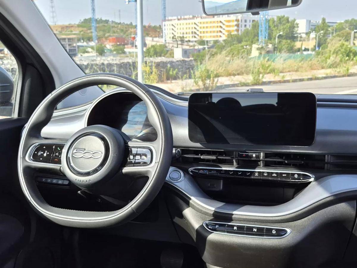 fiat-500e-2021-eletrico-200cc
