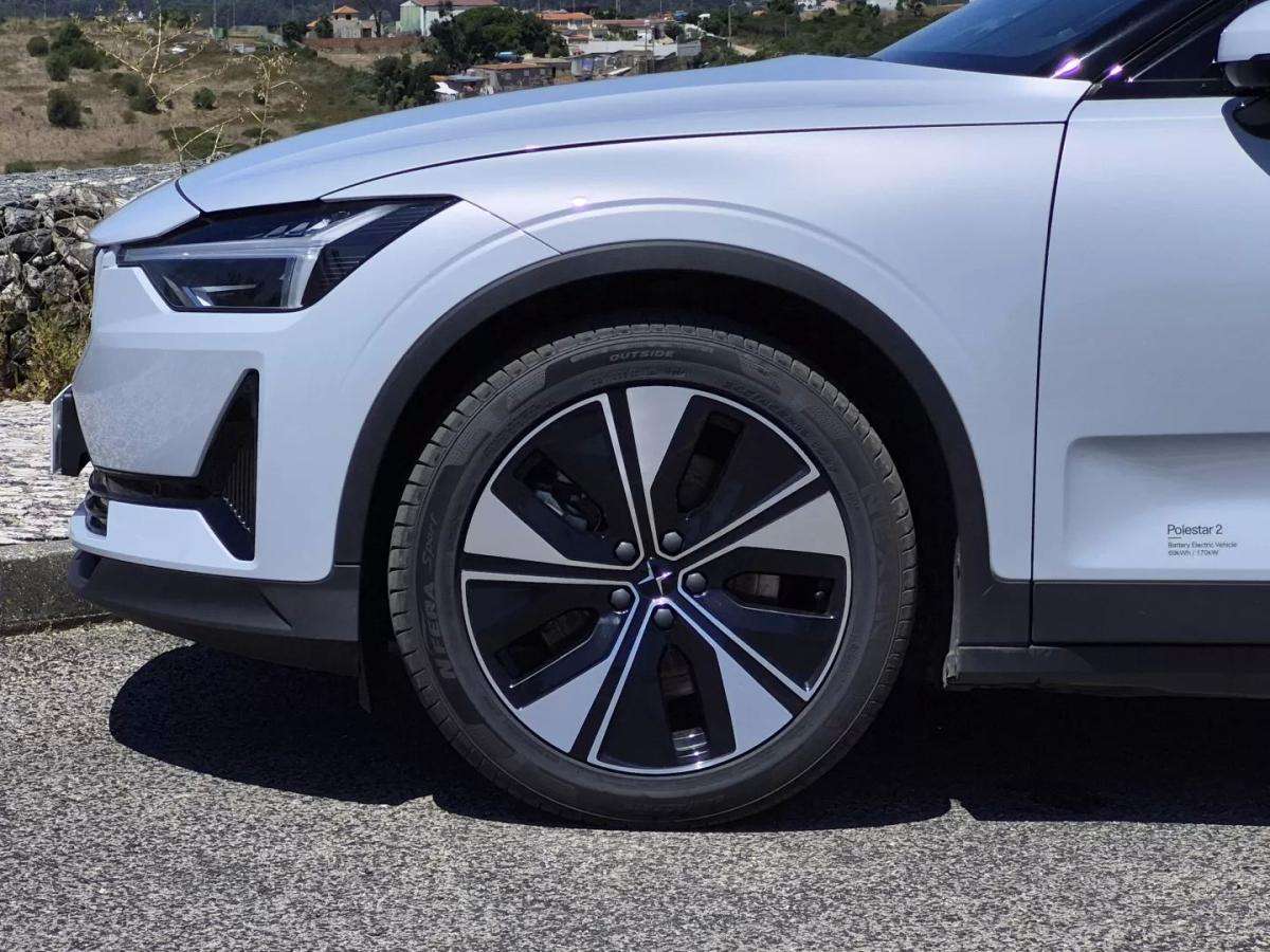 polestar-2-2023-eletrico-0cc
