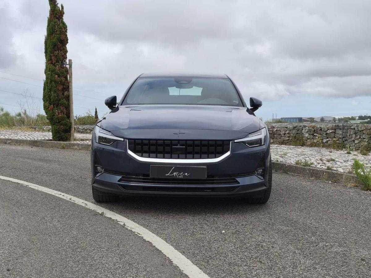 polestar-2-2023-eletrico-200cc