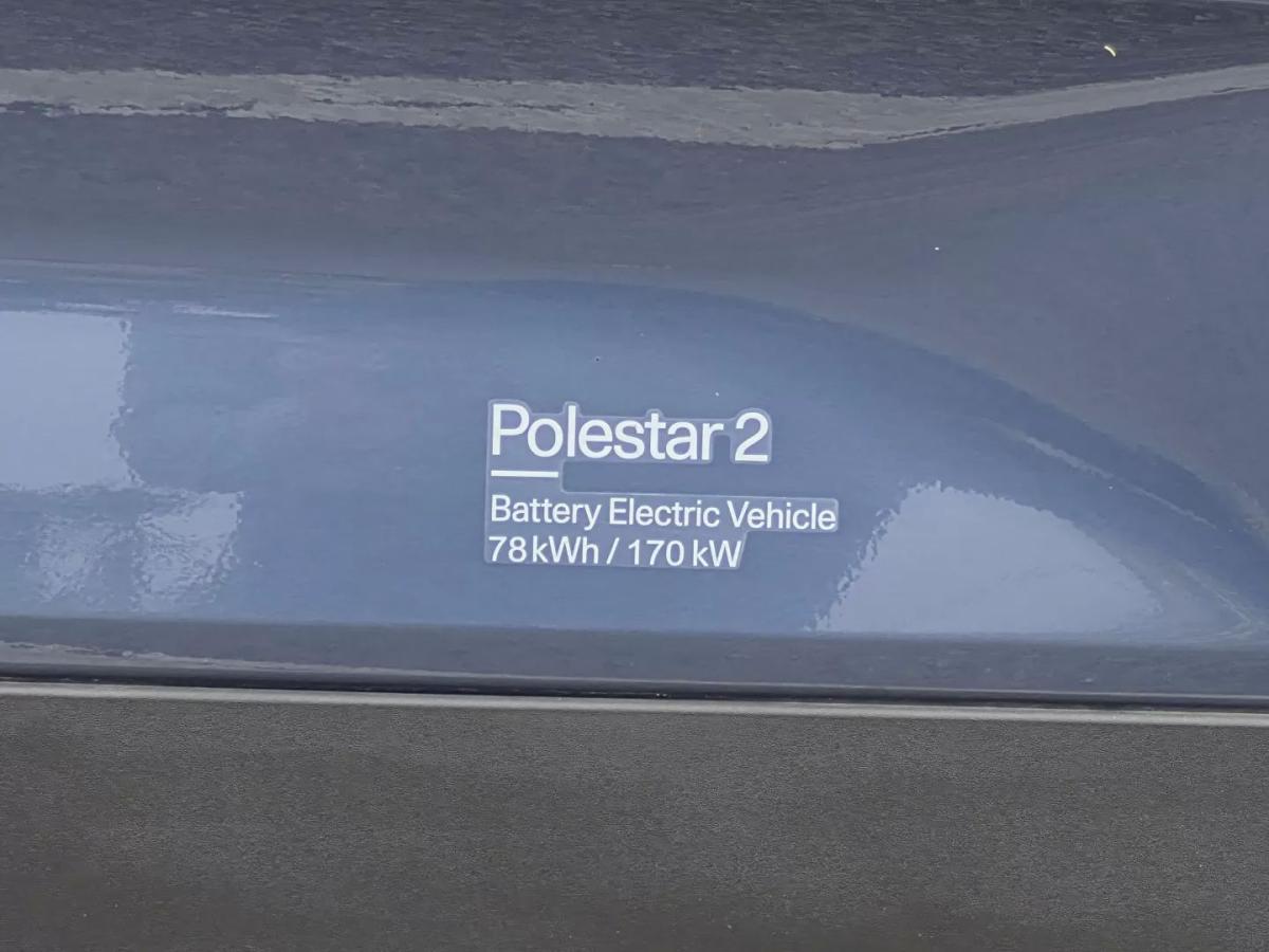 polestar-2-2023-eletrico-200cc