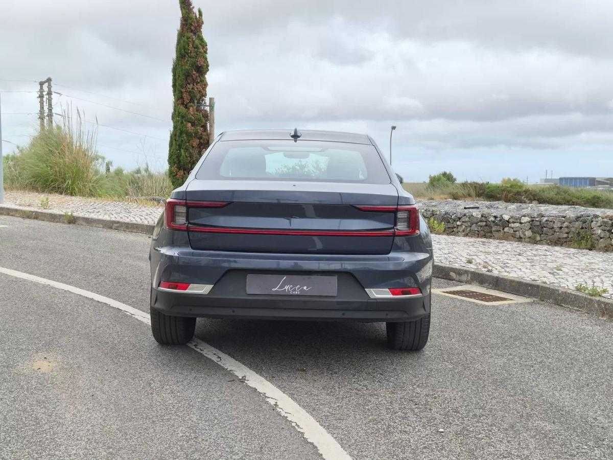 polestar-2-2023-eletrico-200cc