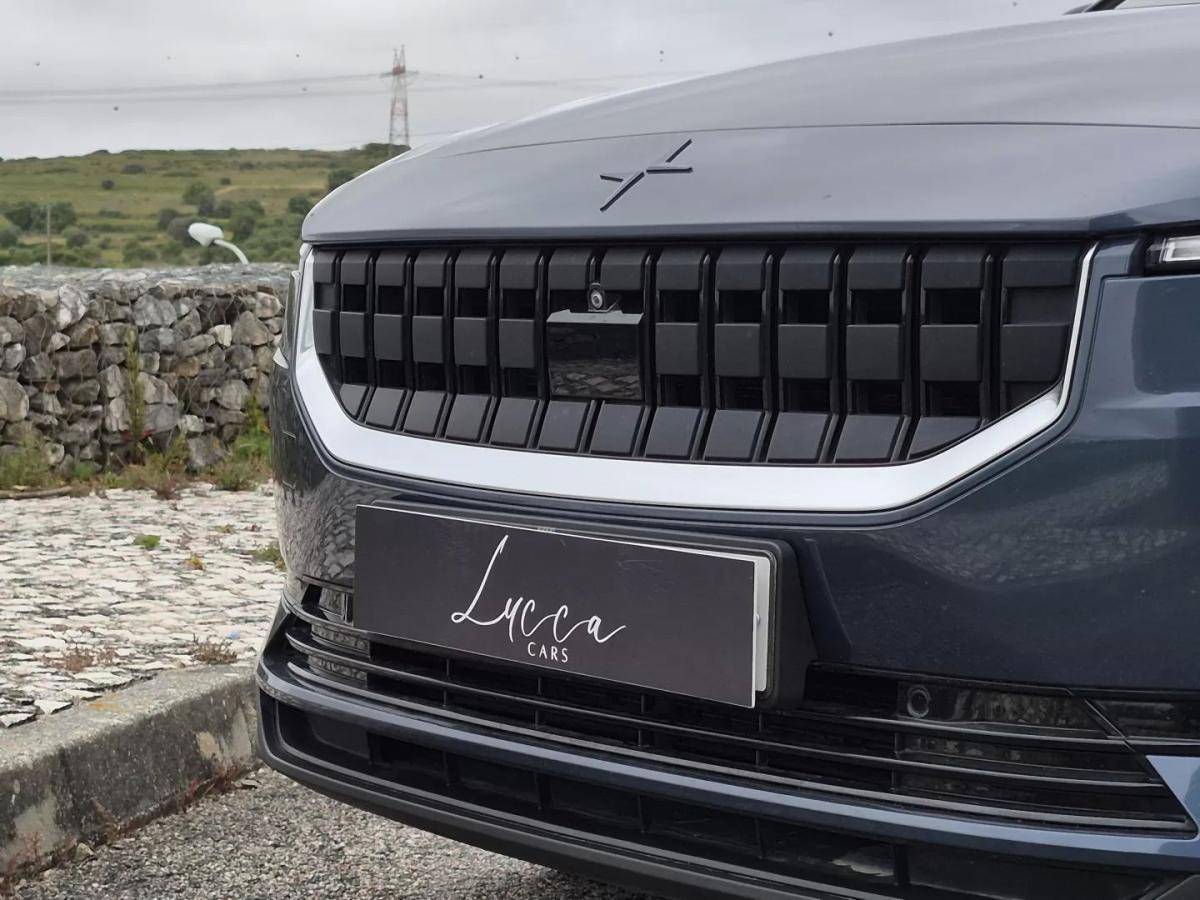 polestar-2-2023-eletrico-200cc