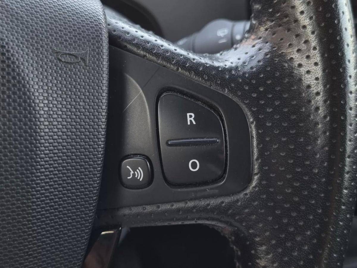 renault-zoe-2019-eletrico-200cc