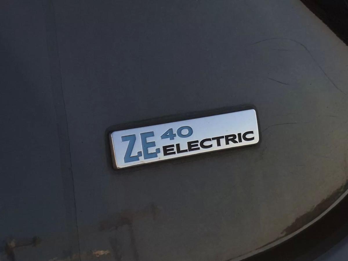 renault-zoe-2019-eletrico-200cc