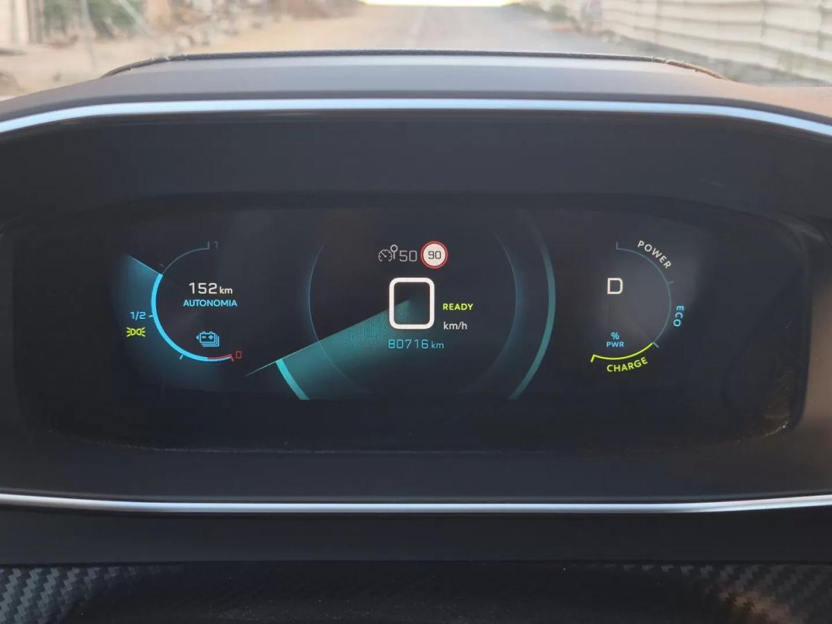 peugeot-e-2008-2021-eletrico-0cc