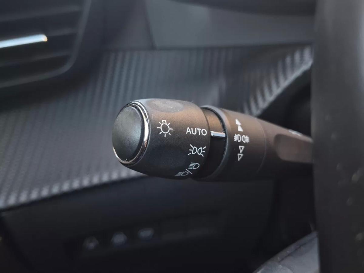 peugeot-e-2008-2021-eletrico-0cc