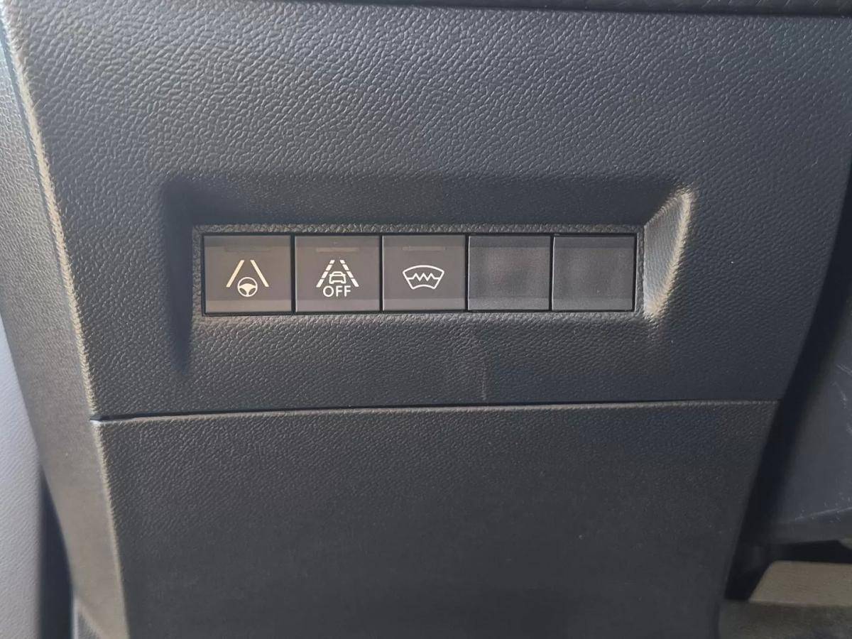 peugeot-e-2008-2021-eletrico-0cc