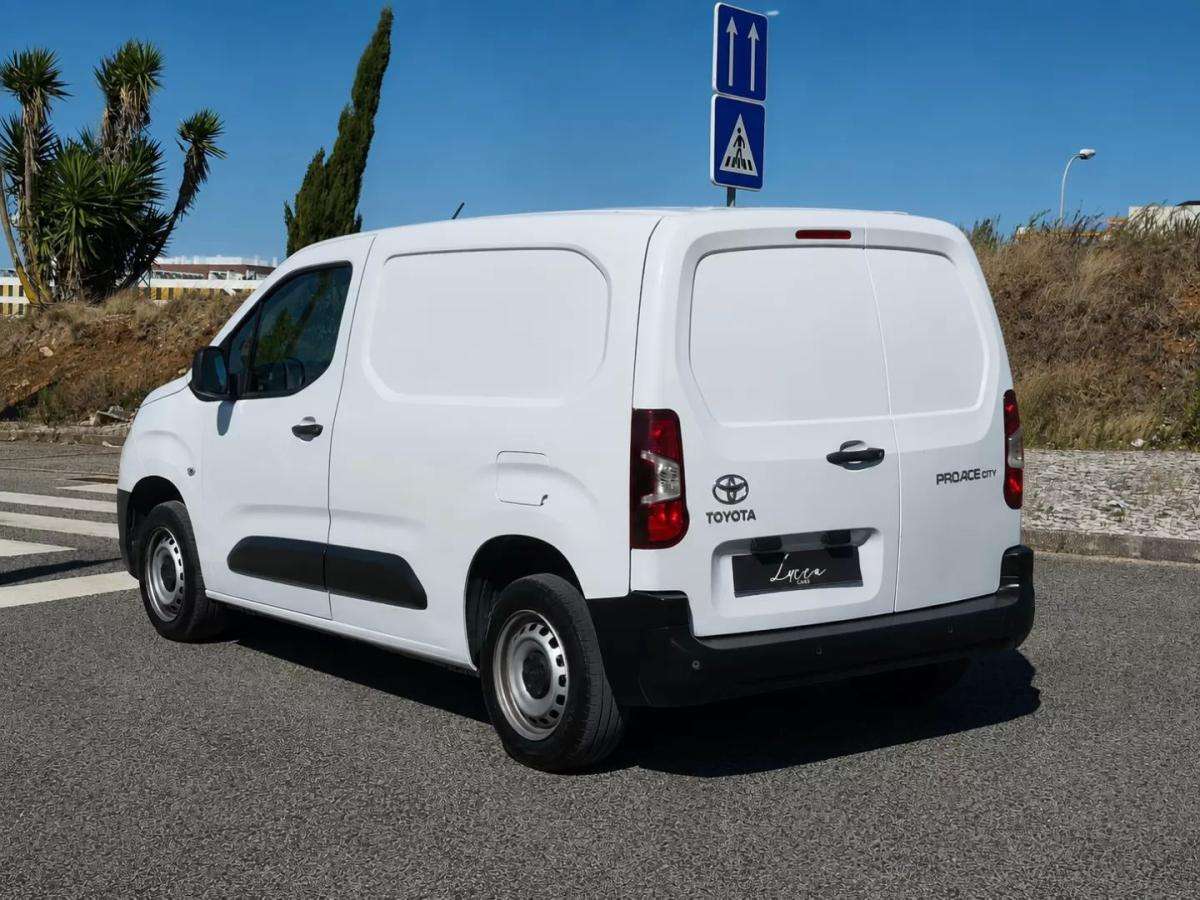 toyota-proace-city-2023-diesel-1499cc