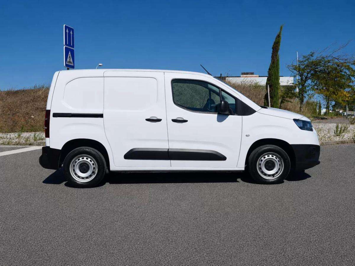 toyota-proace-city-2023-diesel-1499cc