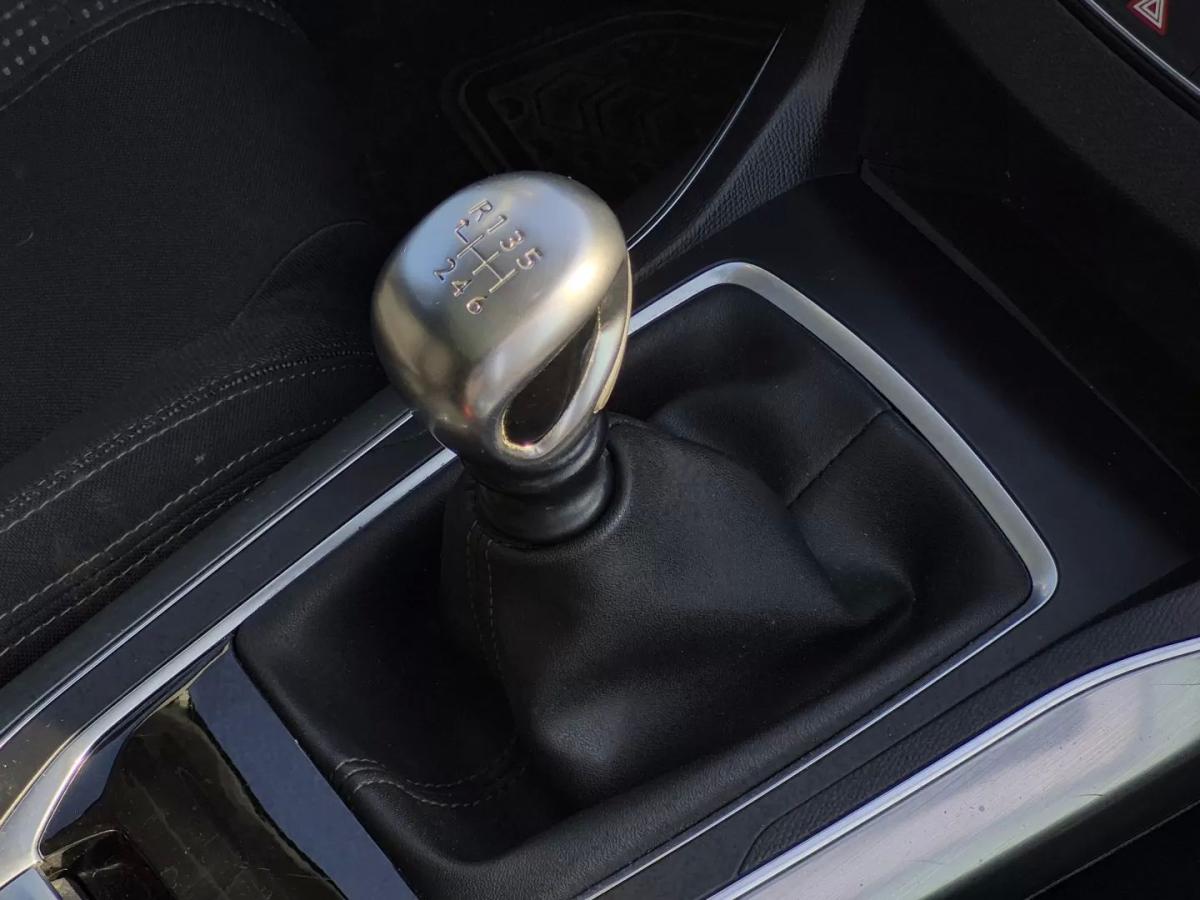 peugeot-308-sw-2016-diesel-1560cc