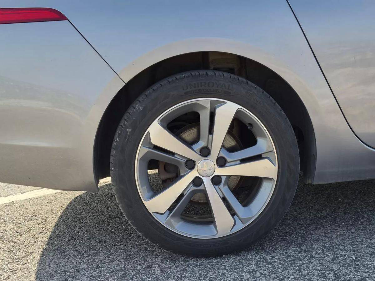 peugeot-308-sw-2016-diesel-1560cc