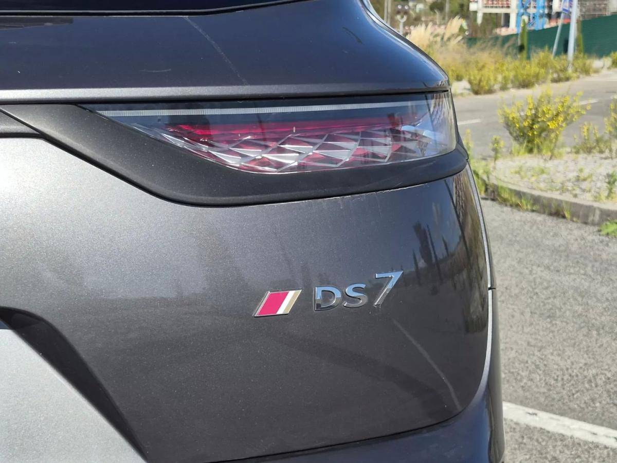 ds-ds-7-crossback-2022-hibrido-1598cc