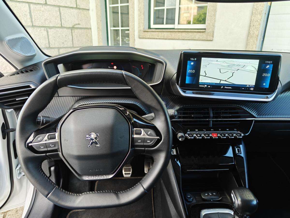 peugeot-208-2022-gasolina-1199cc
