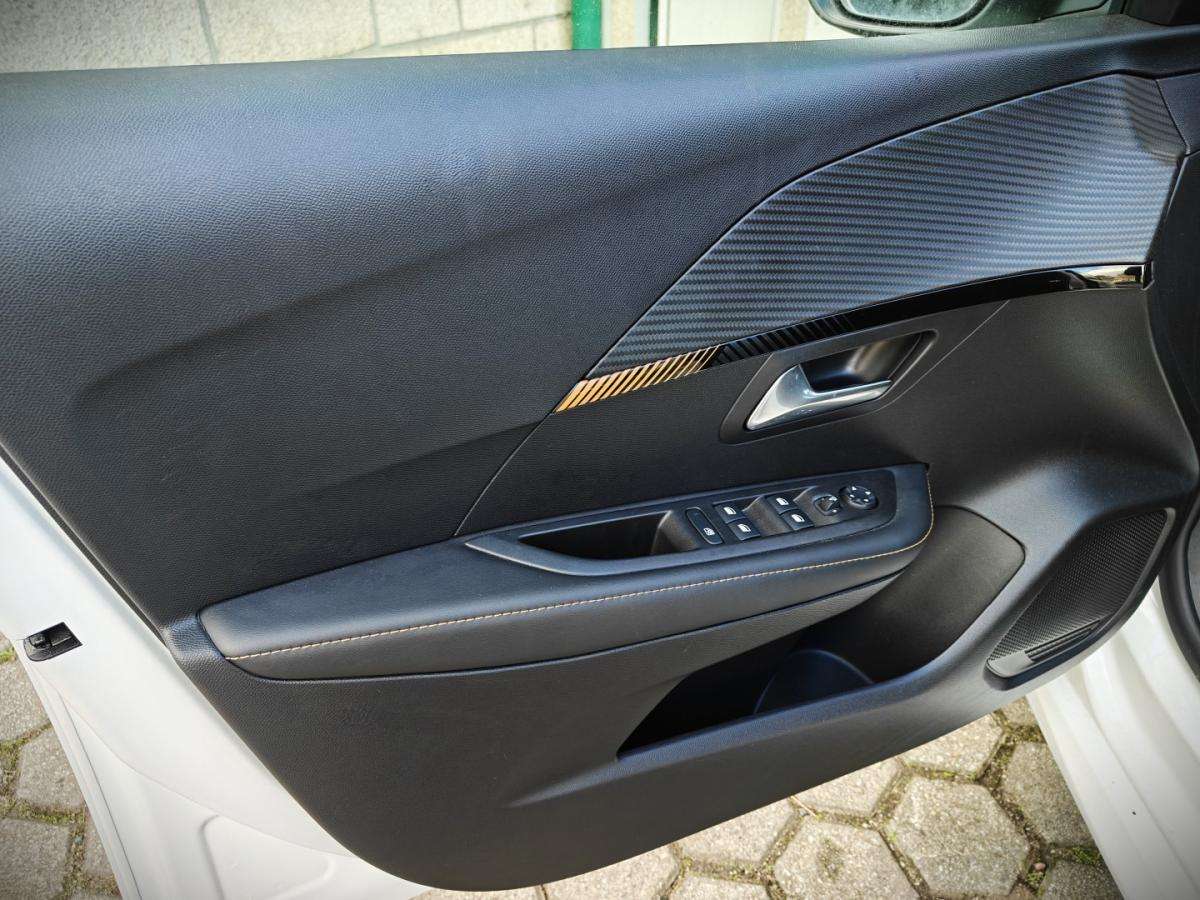 peugeot-208-2022-gasolina-1199cc