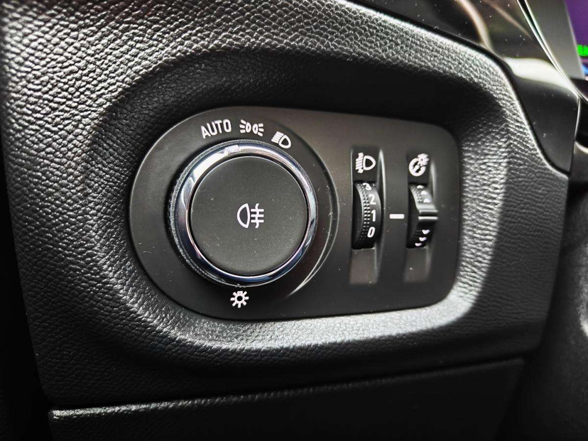 opel-corsa-2022-eletrico-0cc