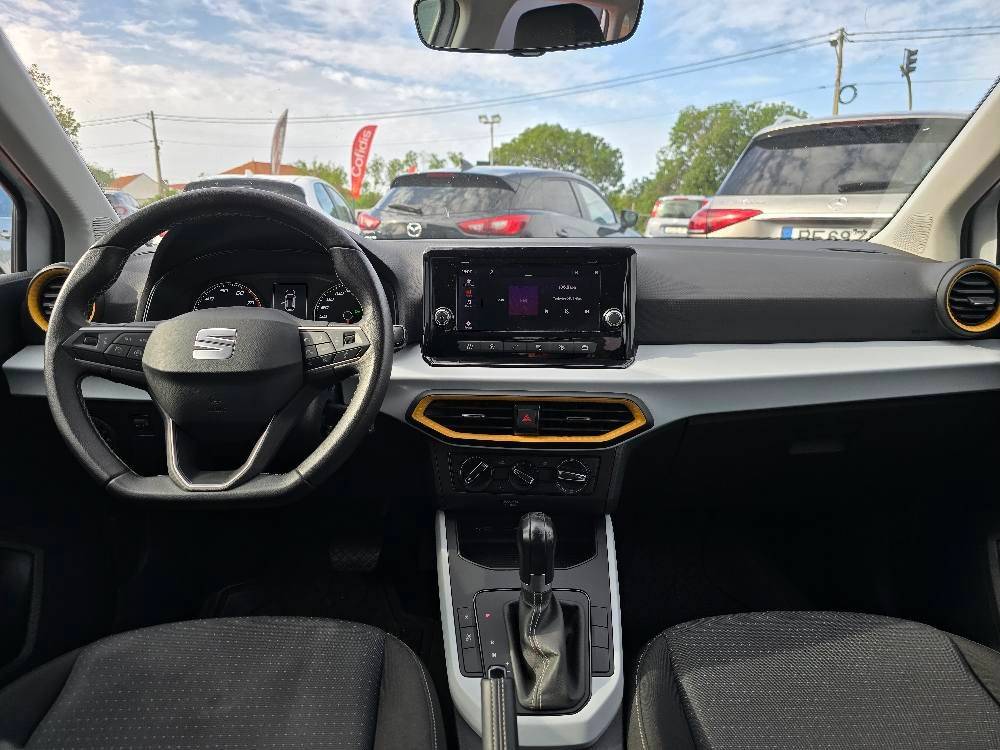 seat-arona-2023-gasolina-999cc