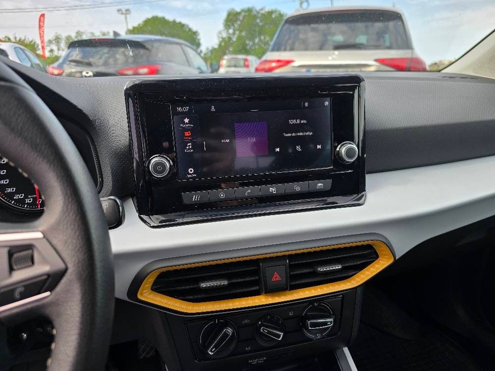 seat-arona-2023-gasolina-999cc