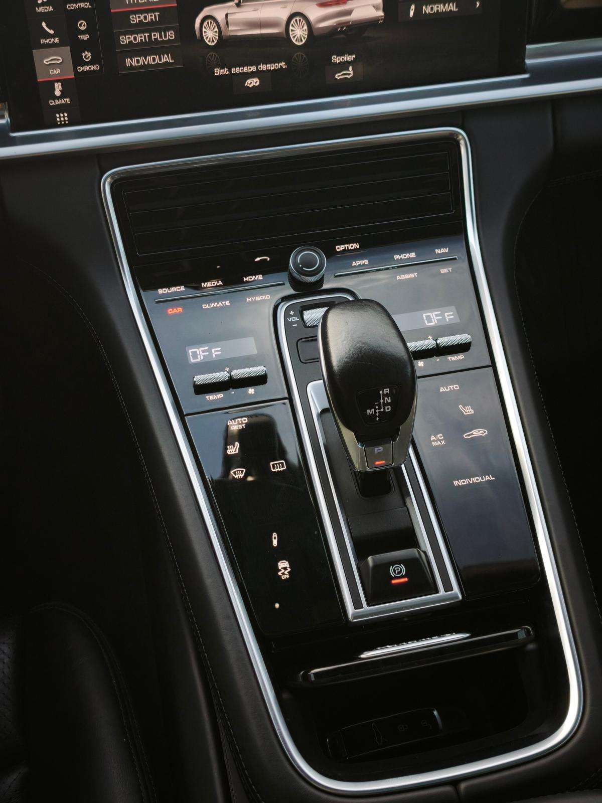 porsche-panamera-2018-hibrido-a-gasolina-2894cc