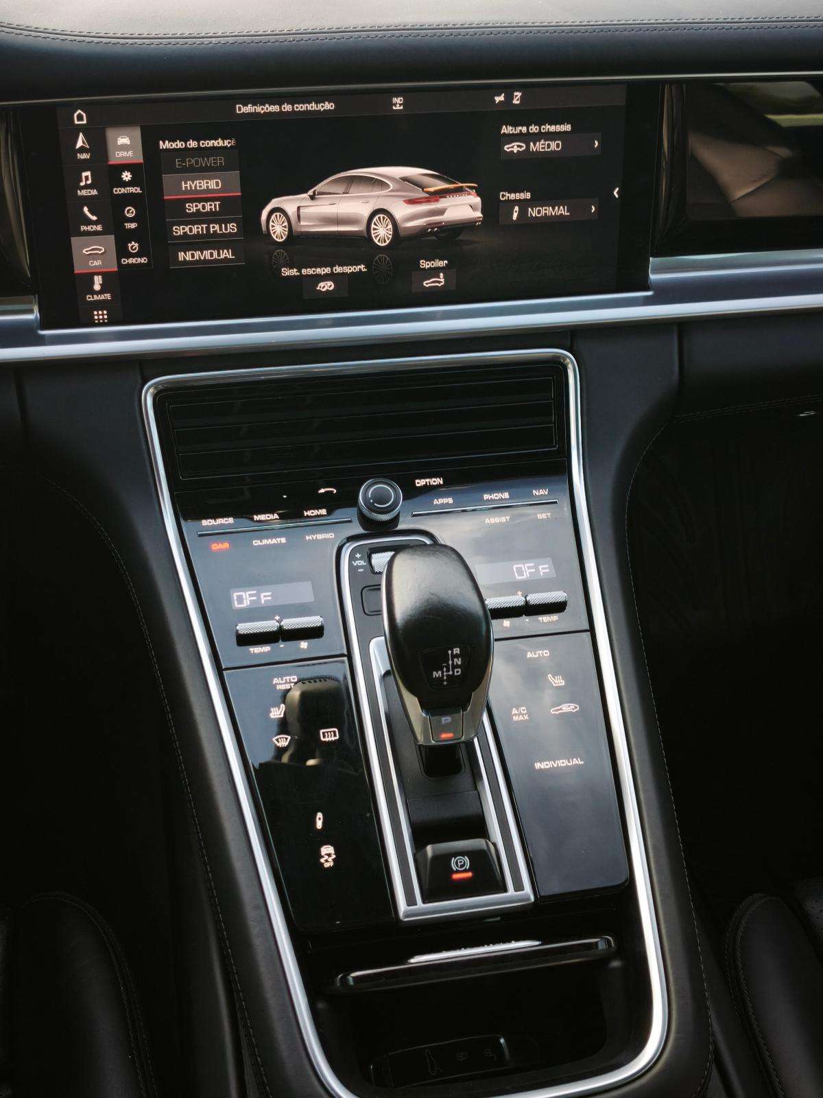 porsche-panamera-2018-hibrido-a-gasolina-2894cc