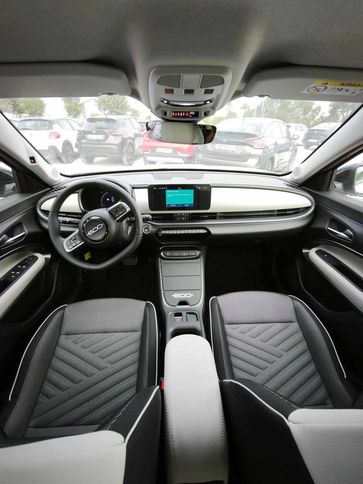 fiat-600-2026-gasolina-1199cc