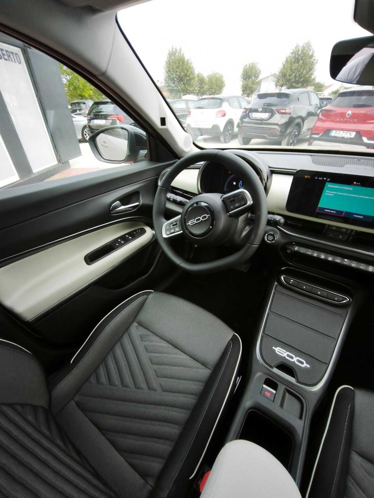 fiat-600-2026-gasolina-1199cc