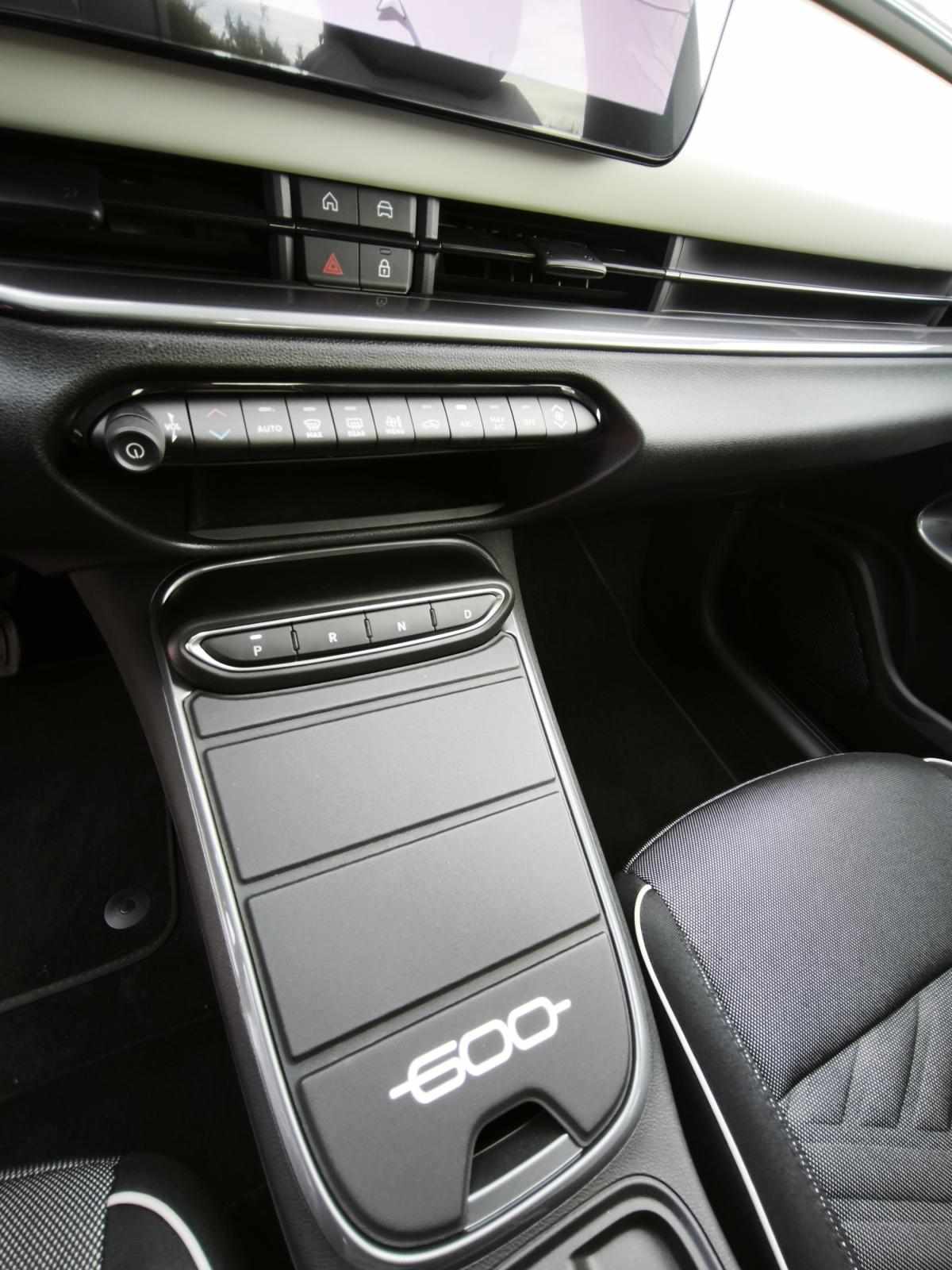 fiat-600-2026-gasolina-1199cc