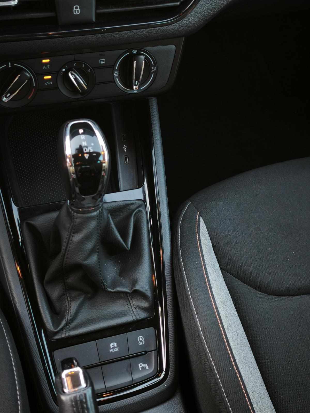 skoda-kamiq-2024-gasolina-999cc
