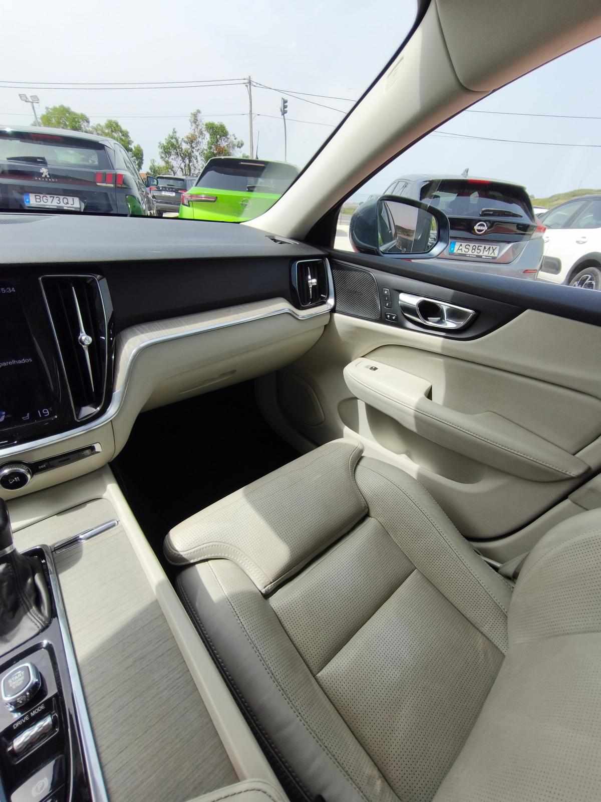 volvo-v60-2018-diesel-1969cc