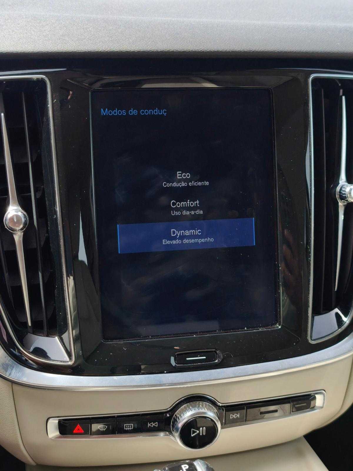 volvo-v60-2018-diesel-1969cc