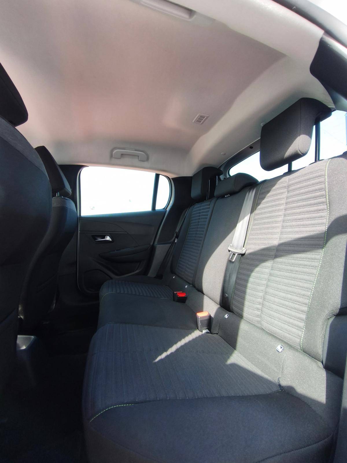 peugeot-208-2024-gasolina-1199cc