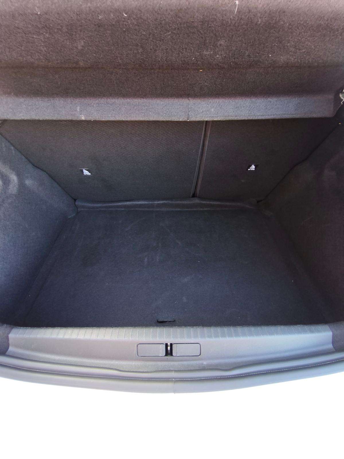 peugeot-208-2024-gasolina-1199cc