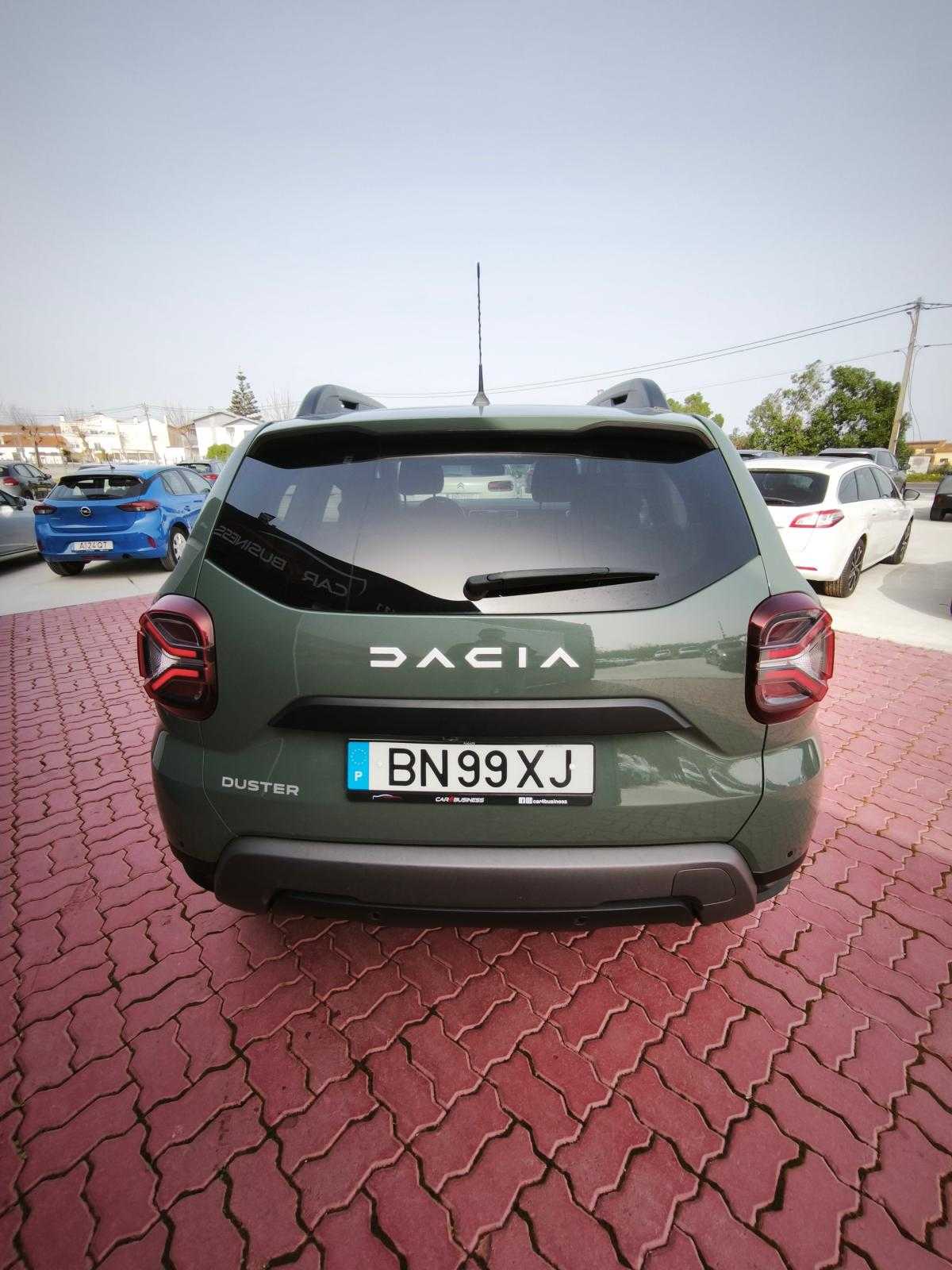 dacia-duster-2023-gpl-999cc